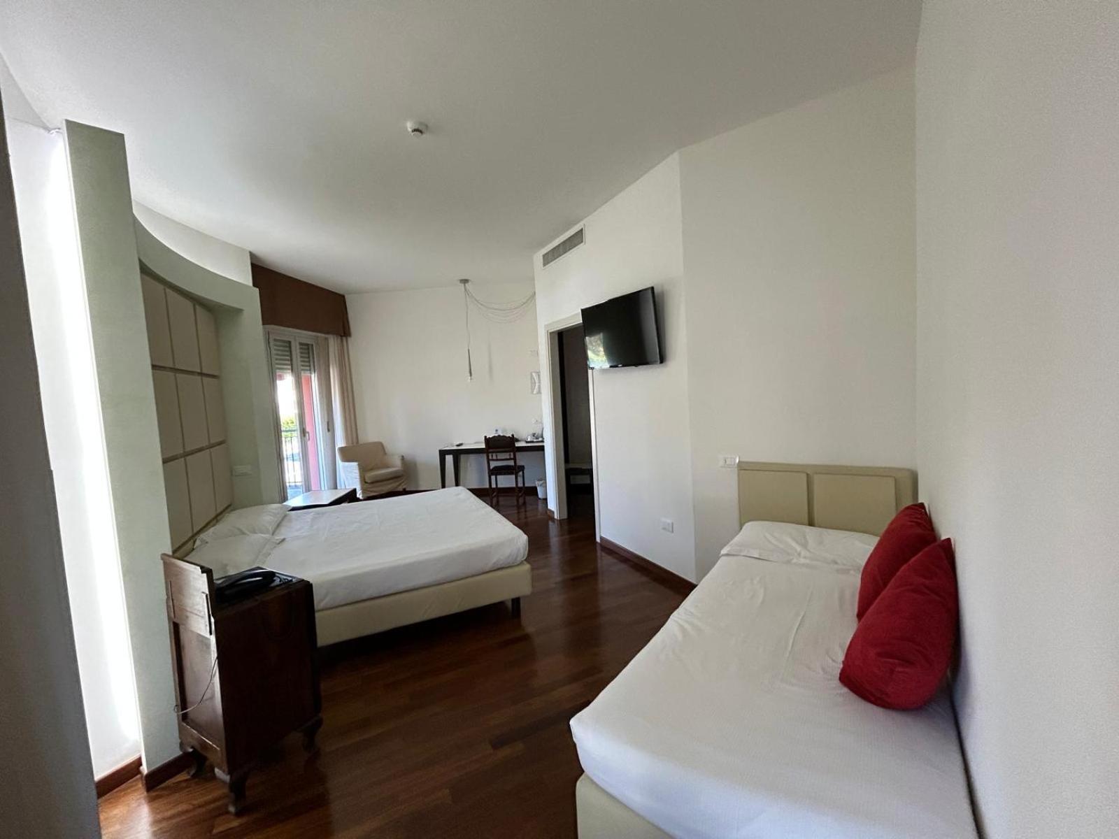Best Western Cesena Hotel Екстер'єр фото